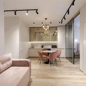 Petrovdom ж38 In Luxury At 68 Zhylyanska Street,38 Perlyna Апартаменты